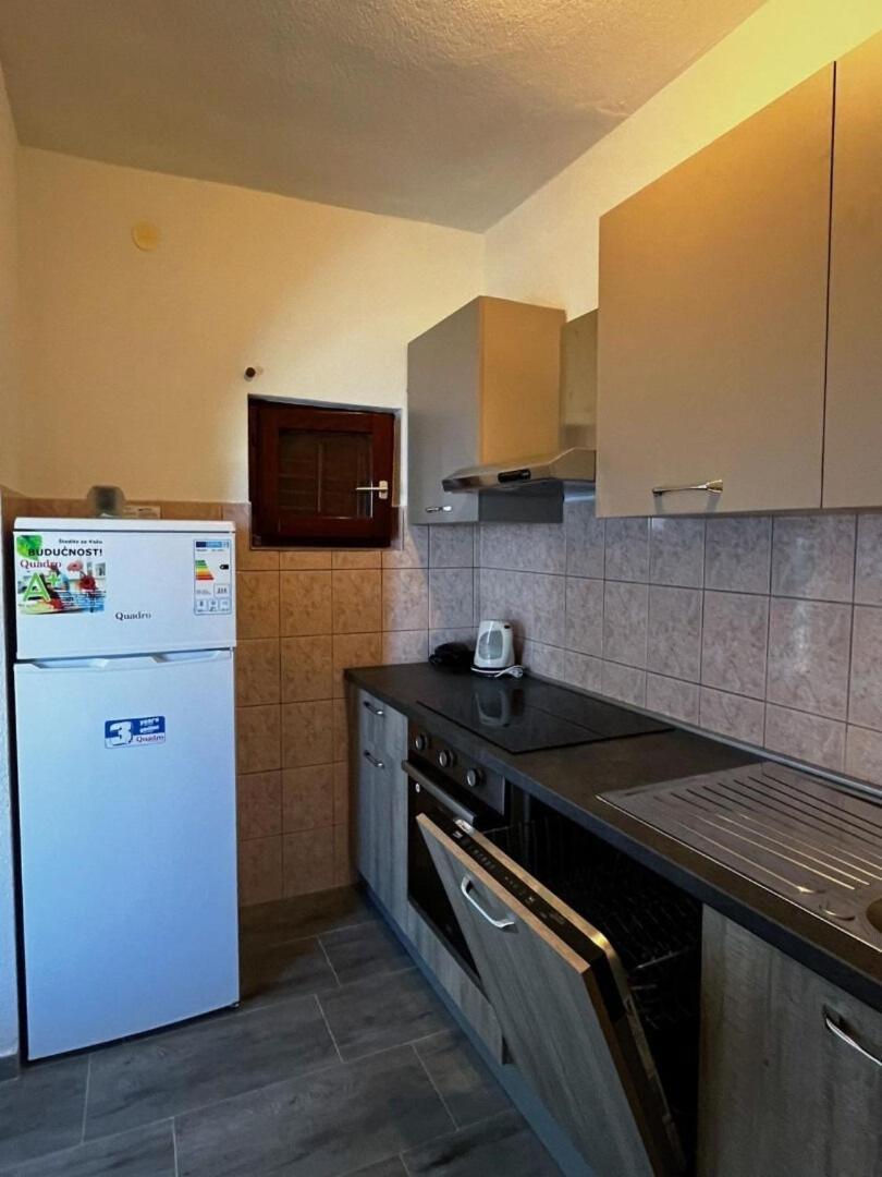 Apartment Dalibor Луково Шугар'є Екстер'єр фото